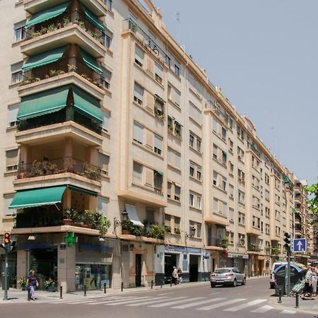 Apartamentos Fv Flats Valencia - Mestalla 7 Экстерьер фото